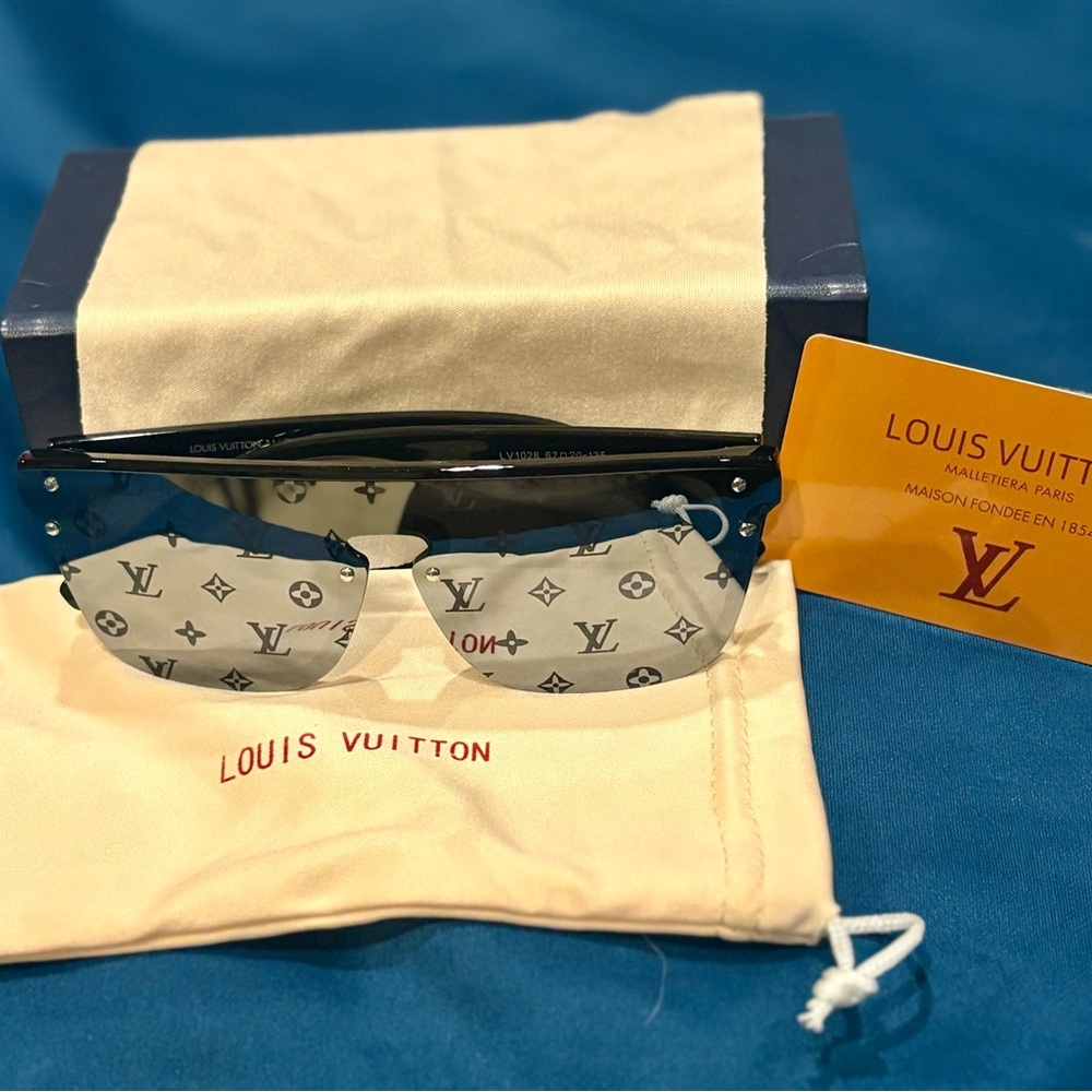 COPY - Louis Vuitton sunglasses